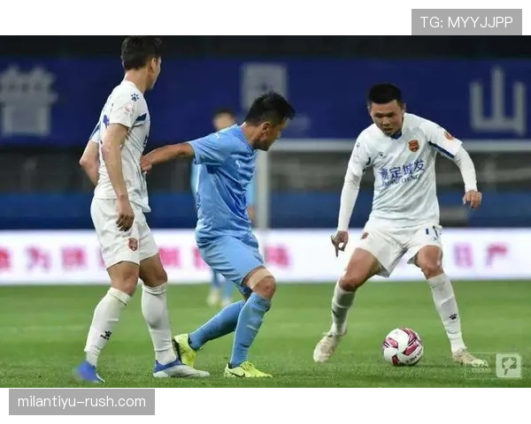 弗赖堡赛季中后期防线问题频现，联赛表现起伏影响积分榜位置